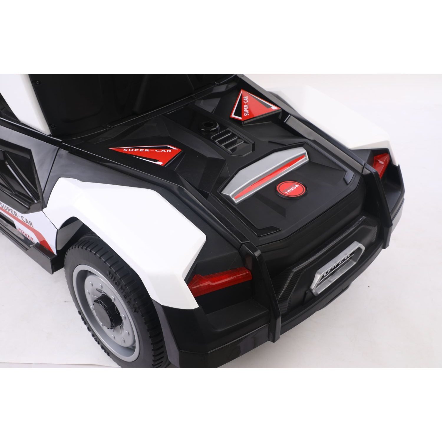 Акумулаторен камион Truck, 110W, 12V7AH, R/C 2.4, EVA гуми, 4х4 - Image 5