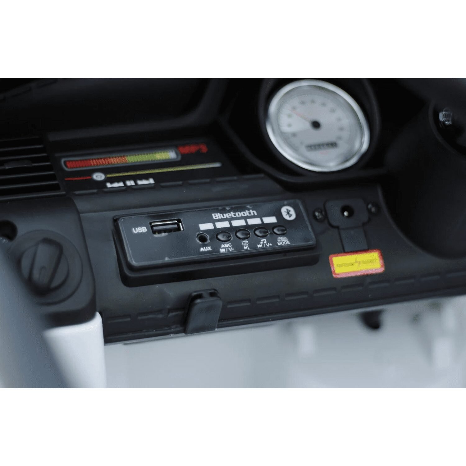 Акумулаторен Полицейски Джип JC002, 90W, 12V/7Ah, R/C 2.4G, EVA гуми - Image 14