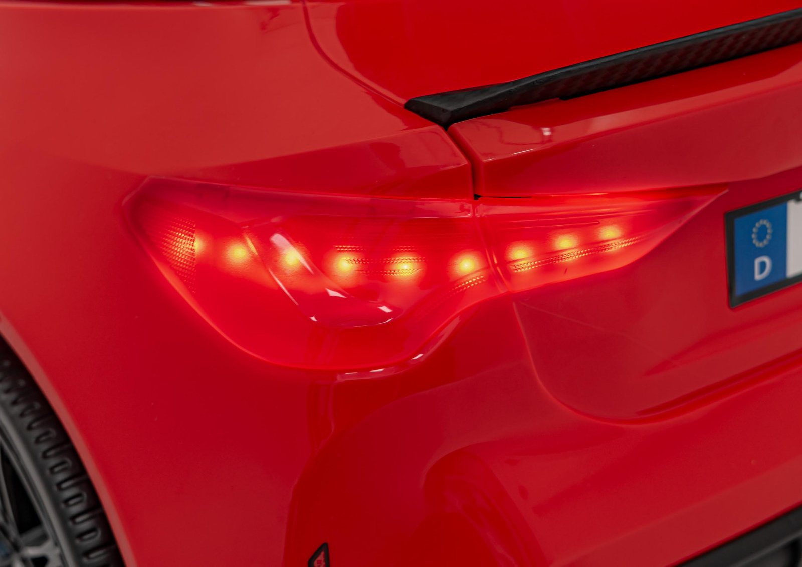 Лицензирана Акумулаторна Кола BMW M4 90W, 12V7Ah, R/C 2.4G - Image 15