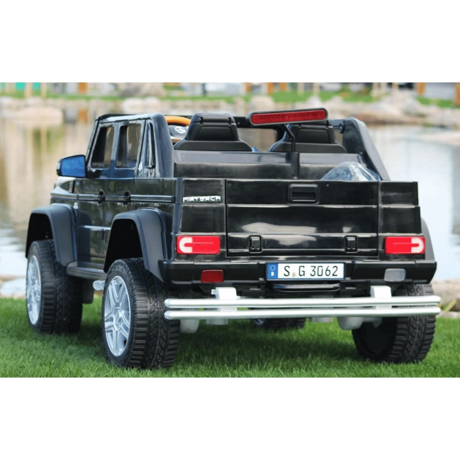 Лицензиран Акумулаторен Джип Mercedes G650 Maybach, 180W, 12V7Ah, R/C 2.4G, EVA гуми, 4х4 - Image 4
