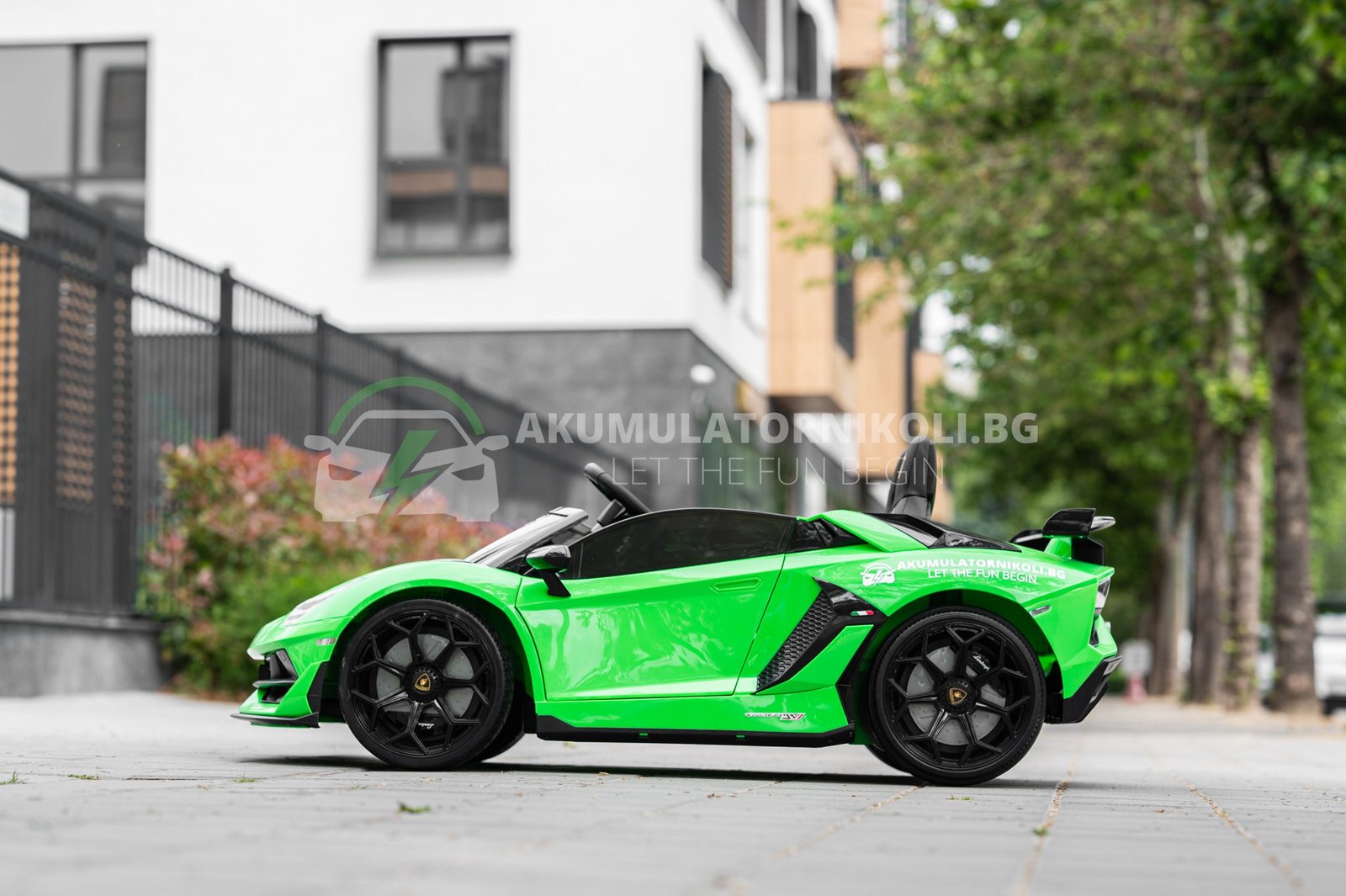 Лицензирана акумулаторна кола Lamborghini Aventador SVJ 2026, Drift, 24V7AH, 600W, R/C 2.4 G, EVA гуми - Image 10