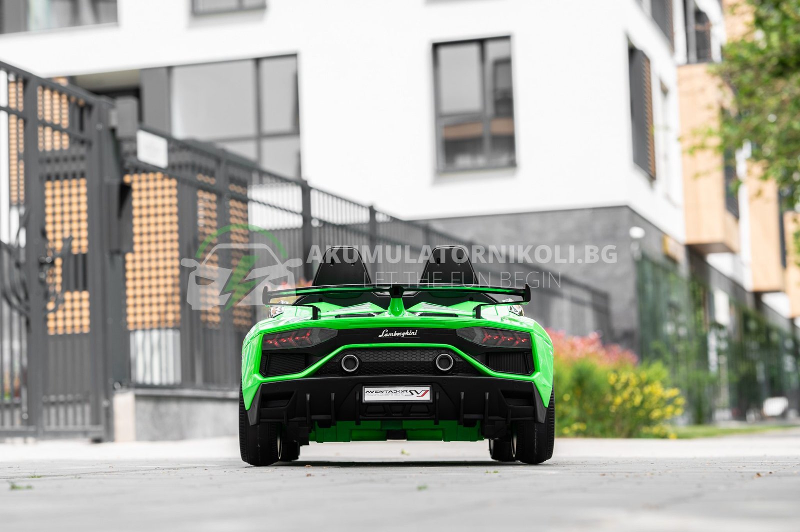 Лицензирана акумулаторна кола Lamborghini Aventador SVJ 2026, Drift, 24V7AH, 600W, R/C 2.4 G, EVA гуми - Image 11