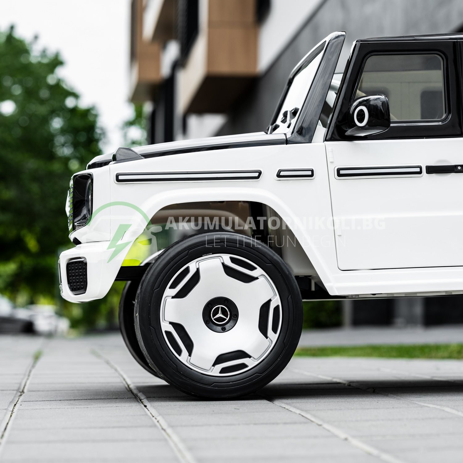 Лицензиран Акумулаторен Джип Mercedes EQG 2026, 140W, 12V/9Ah, 4x4, EVA гуми - Image 13