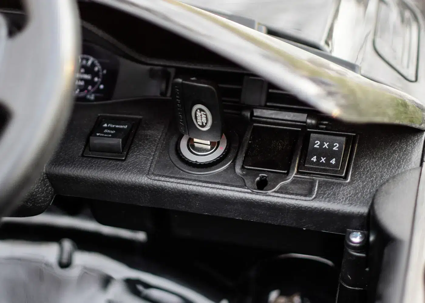 Лицензиран акумулаторен джип Range Rover, 140W, 12V/10Ah, R/C 2.4G, EVA гуми, 4х4 - Image 11