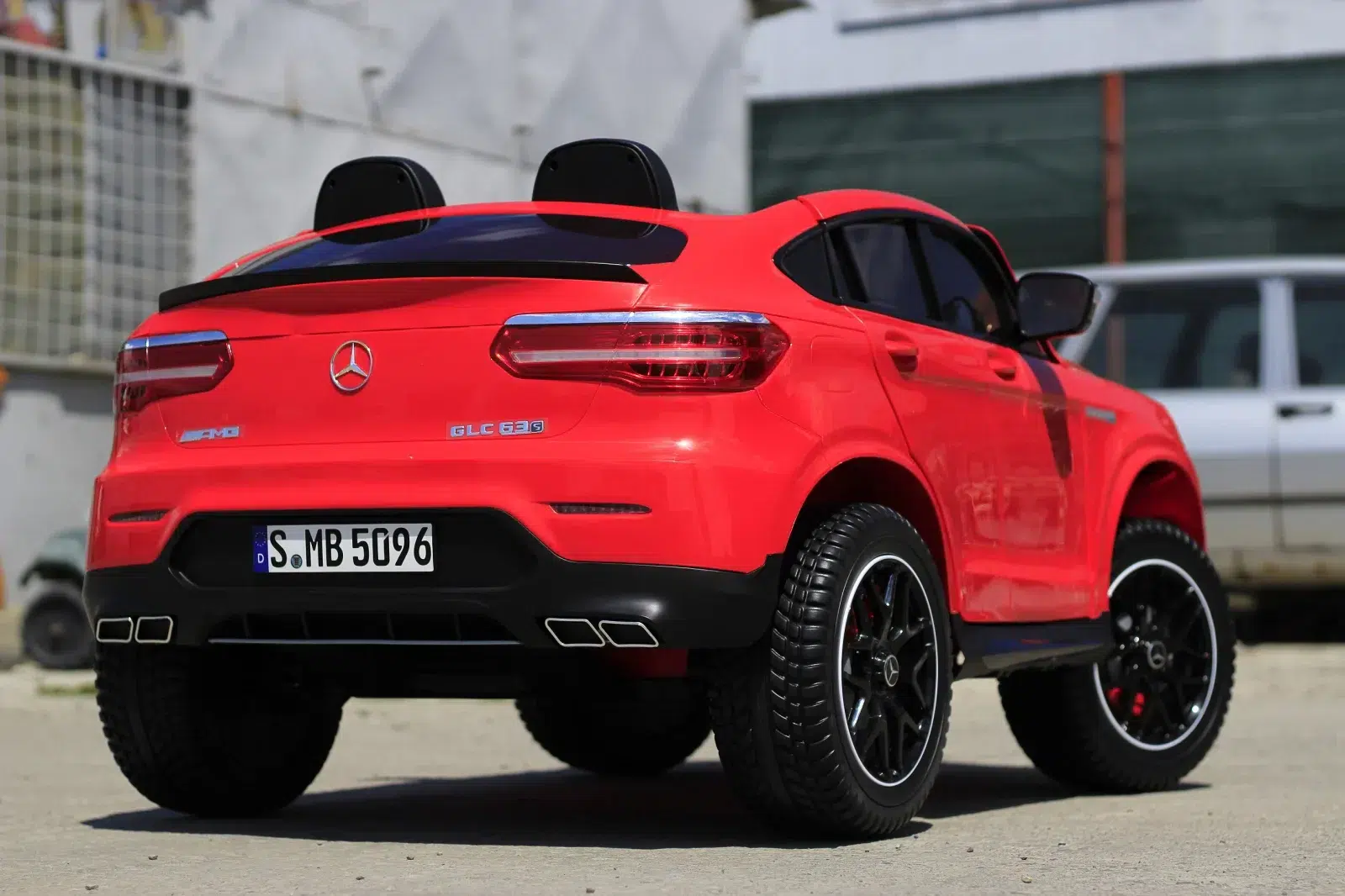 Лицензиран Акумулаторен Джип Mercedes GLC63S AMG XXL, 180W, 12V/14Ah, R/C 2.4G, EVA гуми, 4х4 - Image 13