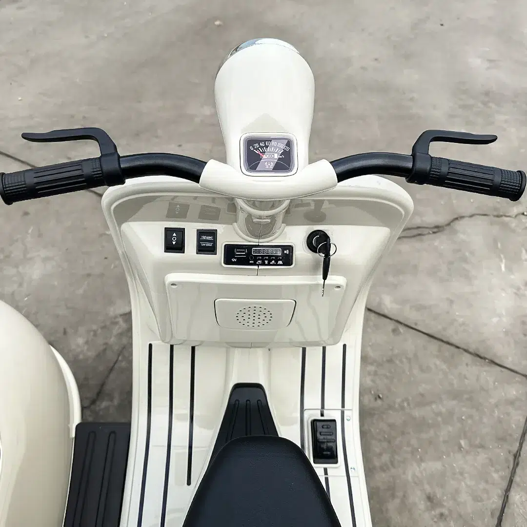 Лицензиран Акумулаторен Мотор Piaggio VESPA 150 VL1T, 110W, 12V/10Ah, EVA гуми - Image 27