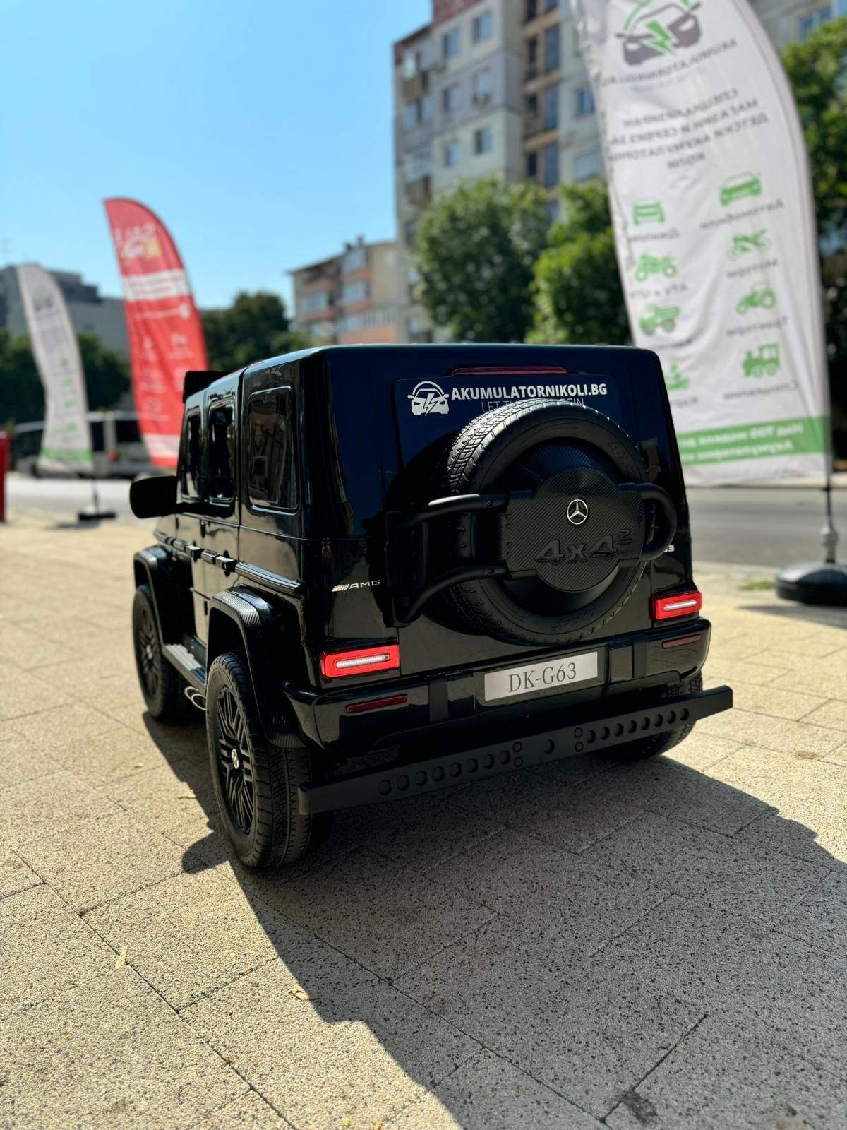 Лицензиран Акумулаторен Джип Mercedes Benz G63 AMG 2026, 4x4, Mp3, 800W,24V под наем - Image 4