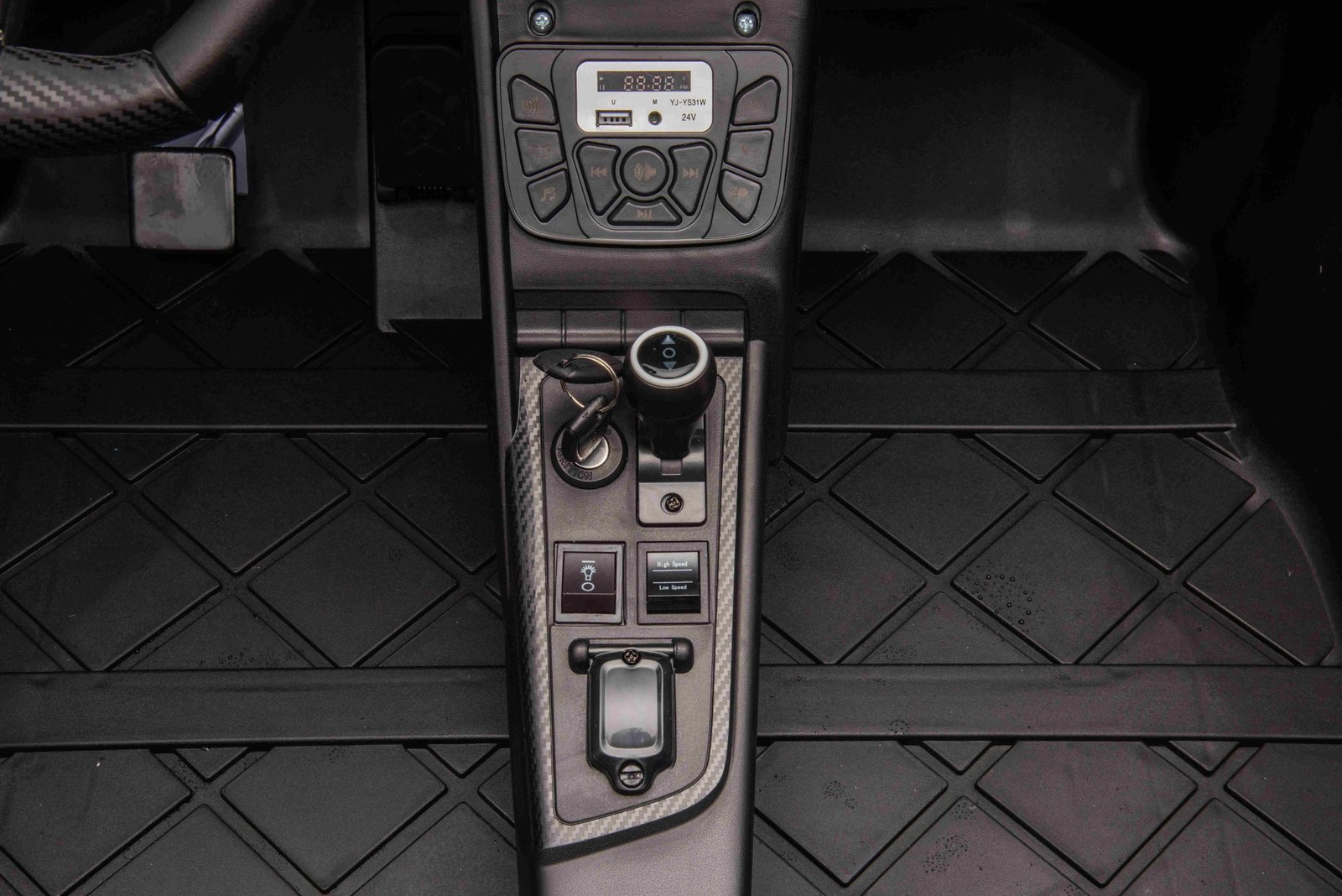 Лицензирана Акумулаторна Кола Audi R8 Premium, 200W, 24V/14Ah, Помпещи гуми - Image 23