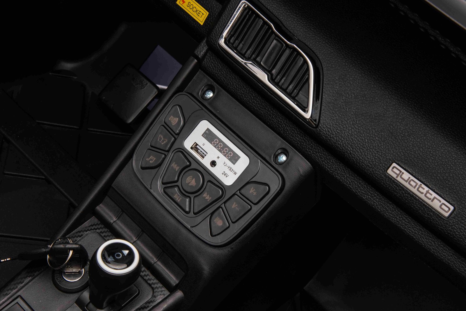 Лицензирана Акумулаторна Кола Audi R8 Premium, 400W, 24V/14Ah, EVA гуми, MP3, R/C 2.4G - Image 2