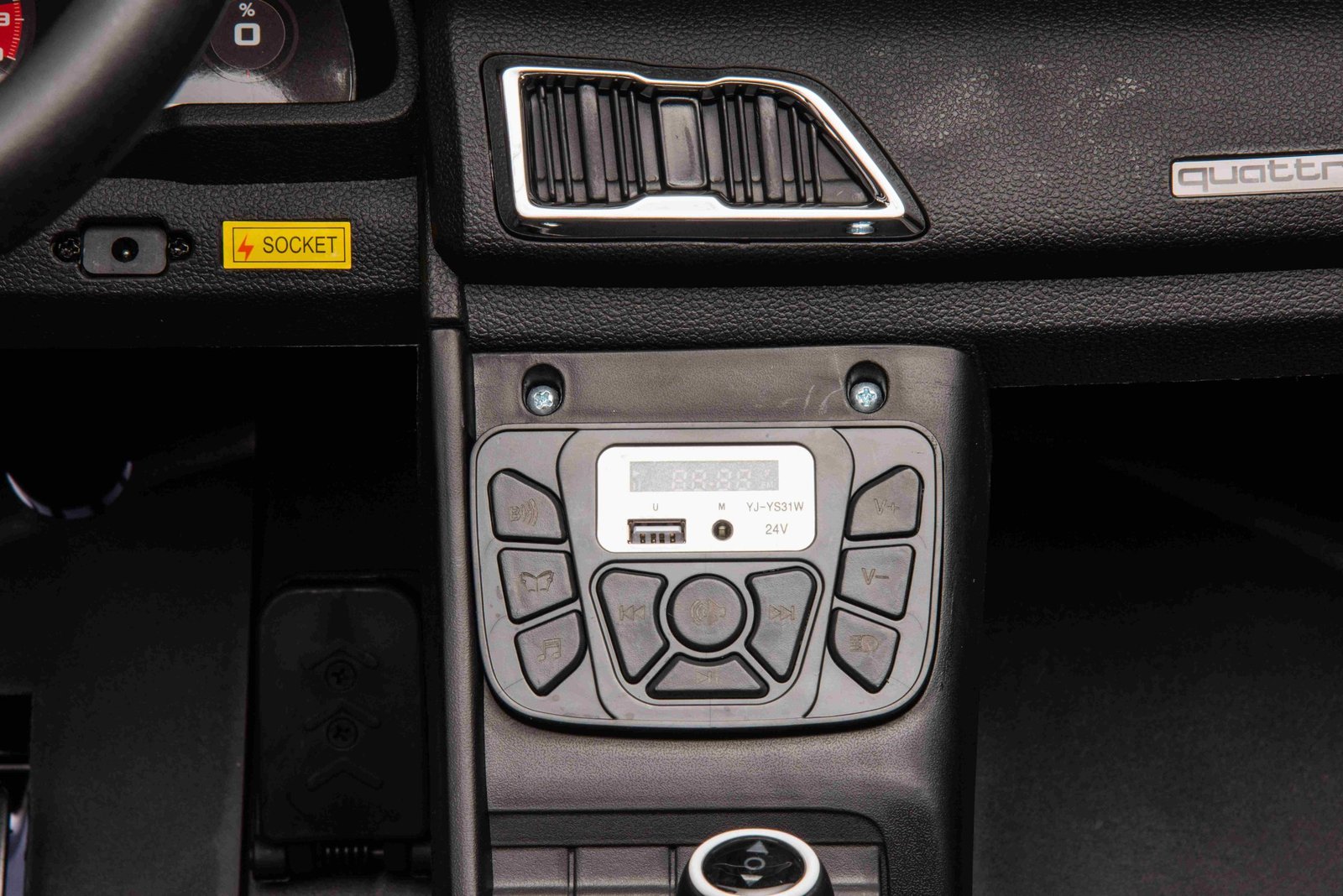 Лицензирана Акумулаторна Кола Audi R8 Premium, 400W, 24V/14Ah, EVA гуми, MP3, R/C 2.4G - Image 4
