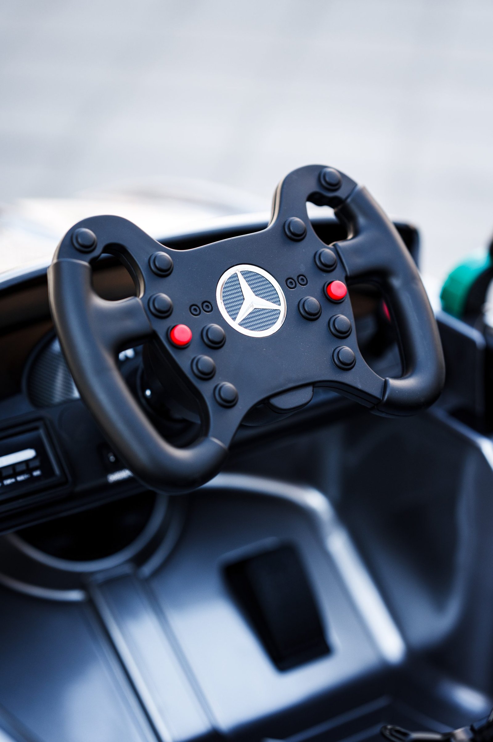 Лицензирана Акумулаторна Кола Mercedes GT4 EVO, 100W, 12V/7Ah, EVA гуми, R/C 2.4 - Image 5