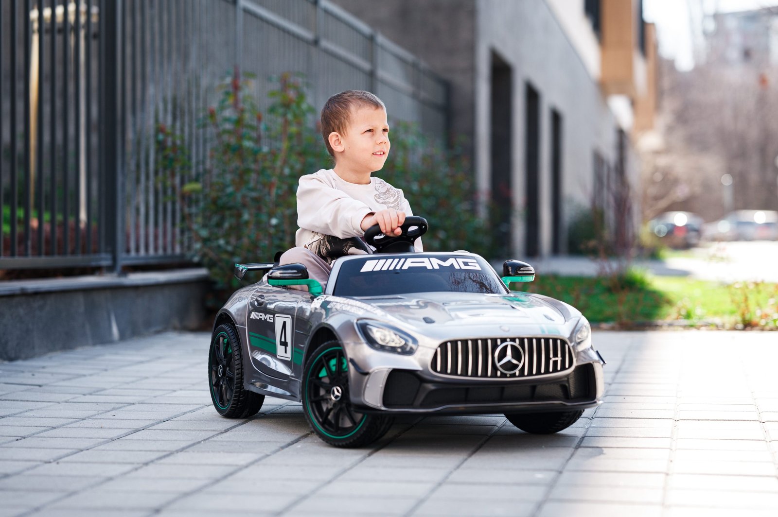 Лицензирана Акумулаторна Кола Mercedes GT4 EVO, 100W, 12V/7Ah, EVA гуми, R/C 2.4 - Image 8