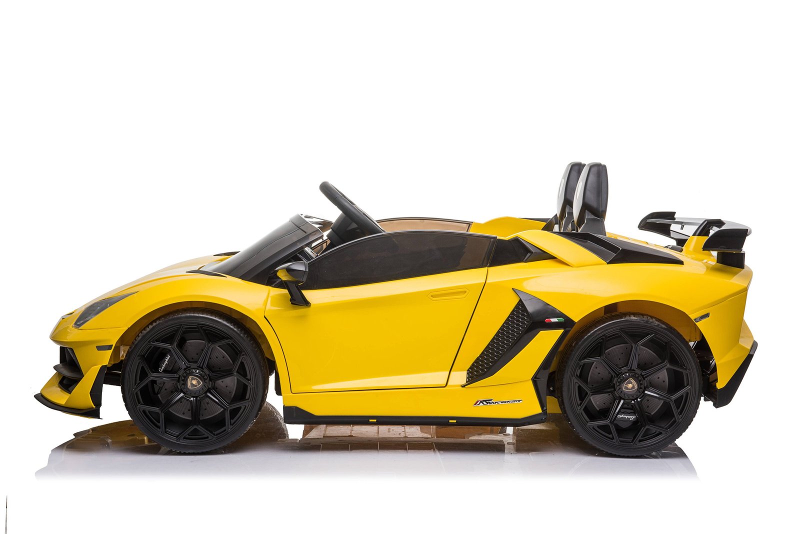 Лицензирана акумулаторна кола Lamborghini Aventador 2026, 24V7AH, 600W, R/C 2.4 G, EVA гуми под наем - Image 12