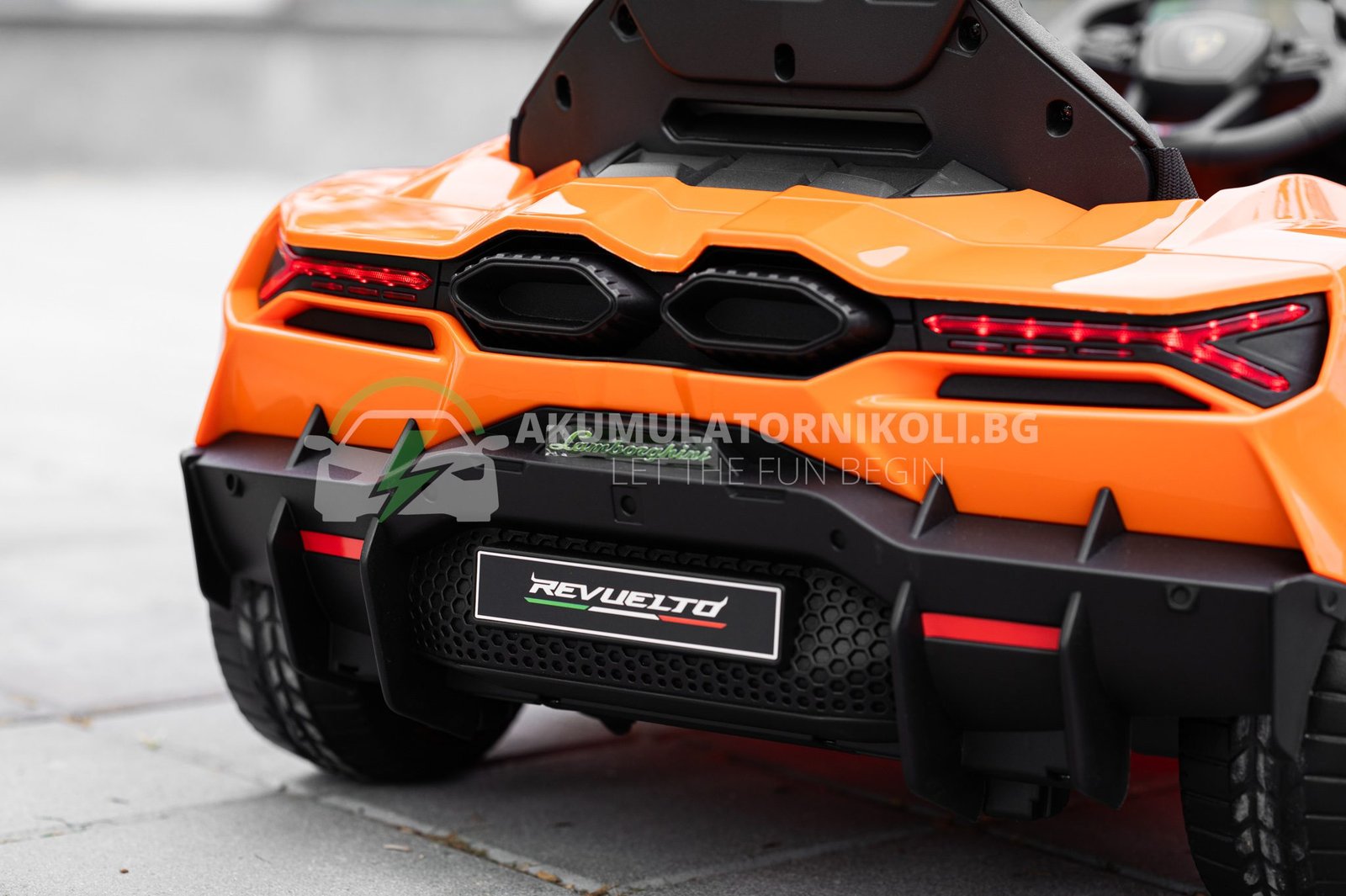 Лицензирана Акумулаторна Кола Lamborghini Revuelto 2025, 4x4, 200W, 12V/7AH, R/C 2,4G, EVA Гуми - Image 16
