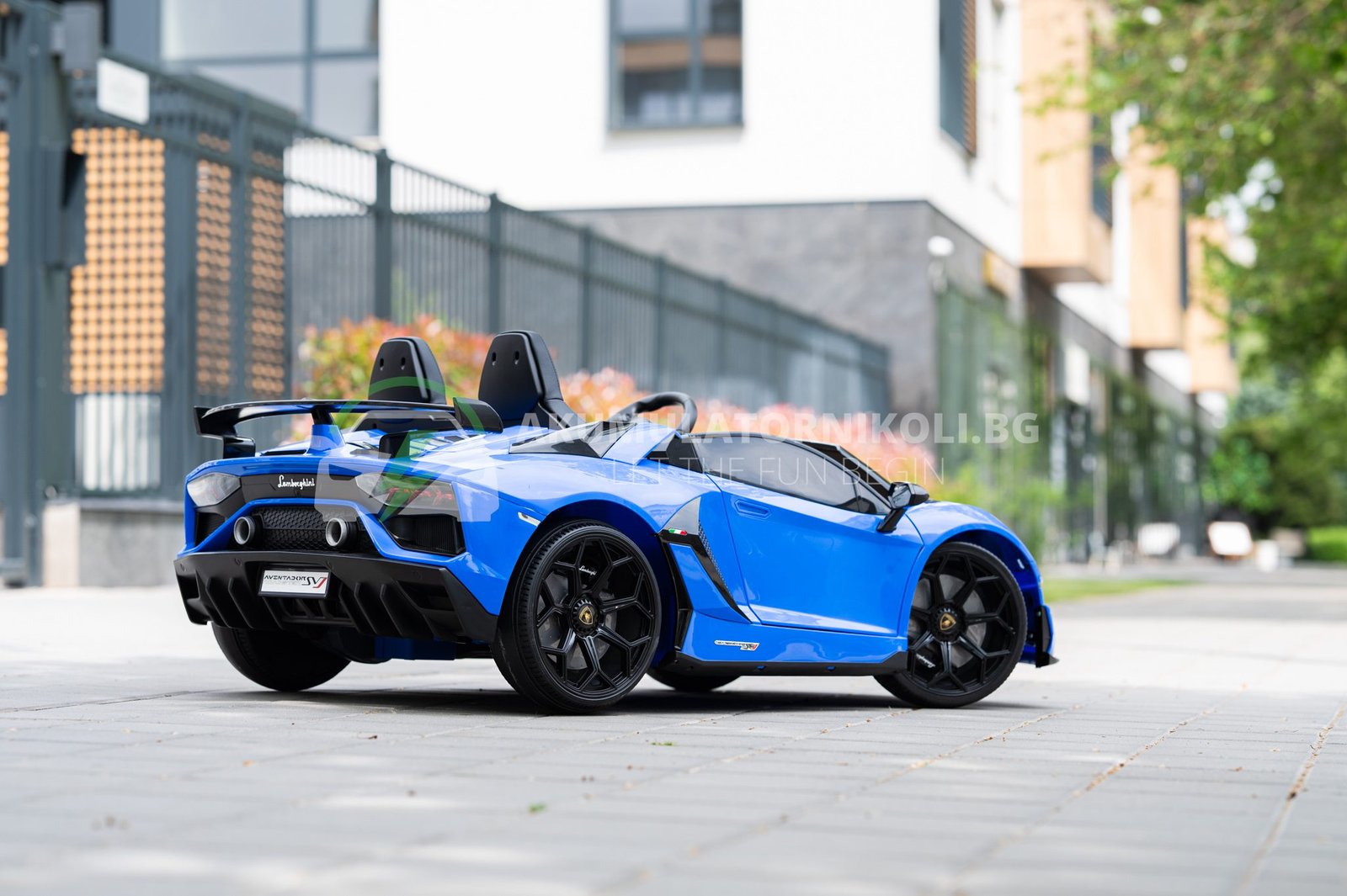 Лицензирана акумулаторна кола Lamborghini Aventador 2026, 24V7AH, 600W, R/C 2.4 G, EVA гуми - Image 8