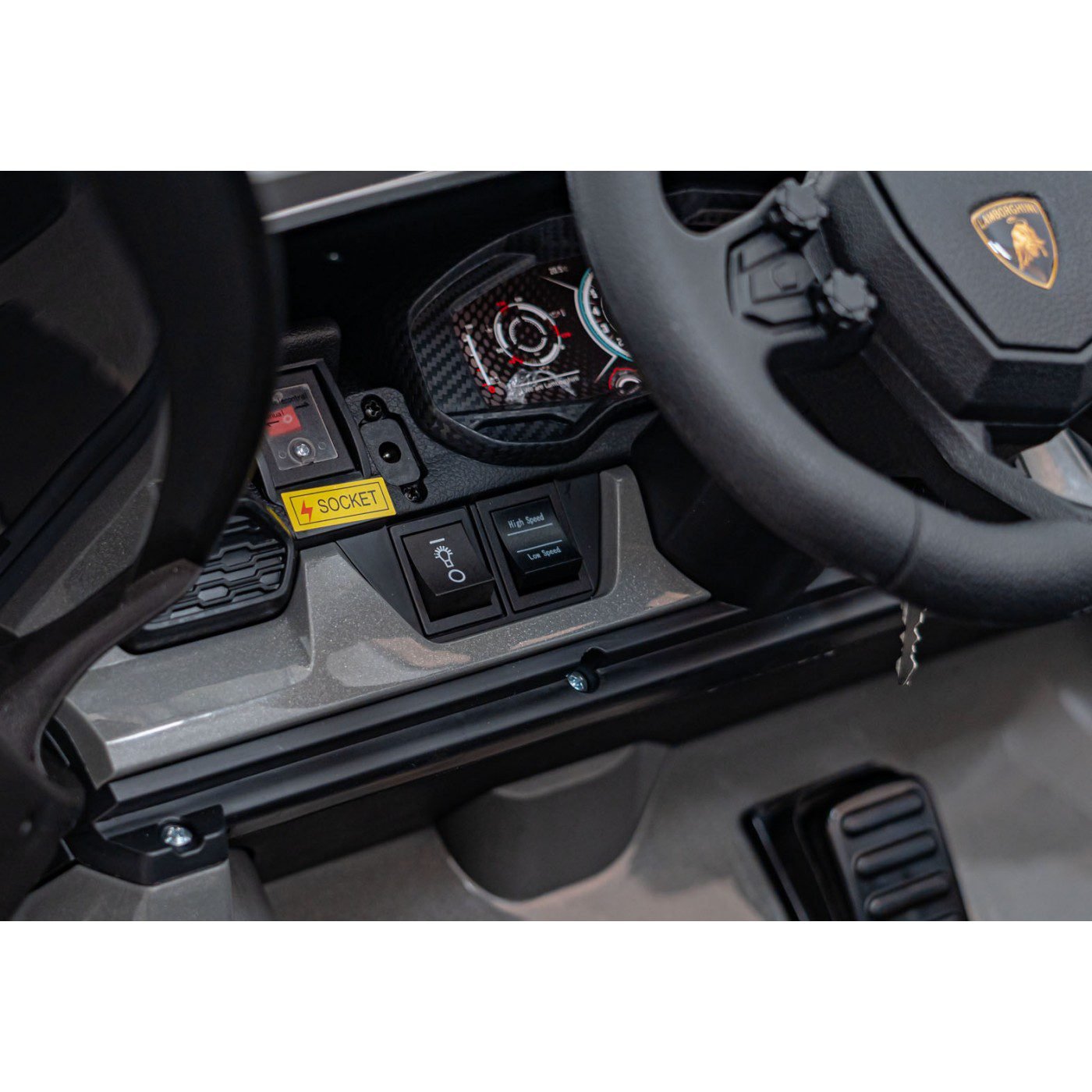 Лицензирана акумулаторна кола Lamborghini Revuelto XL, MP3, 4х4, 24V7AH, 800W, EVA гуми - Image 17