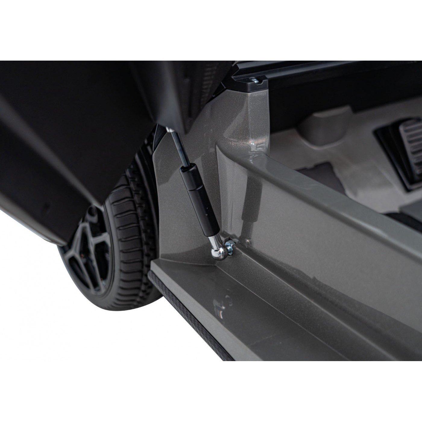 Лицензирана акумулаторна кола Lamborghini Revuelto XL, MP3, 4х4, 24V7AH, 800W, EVA гуми - Image 23