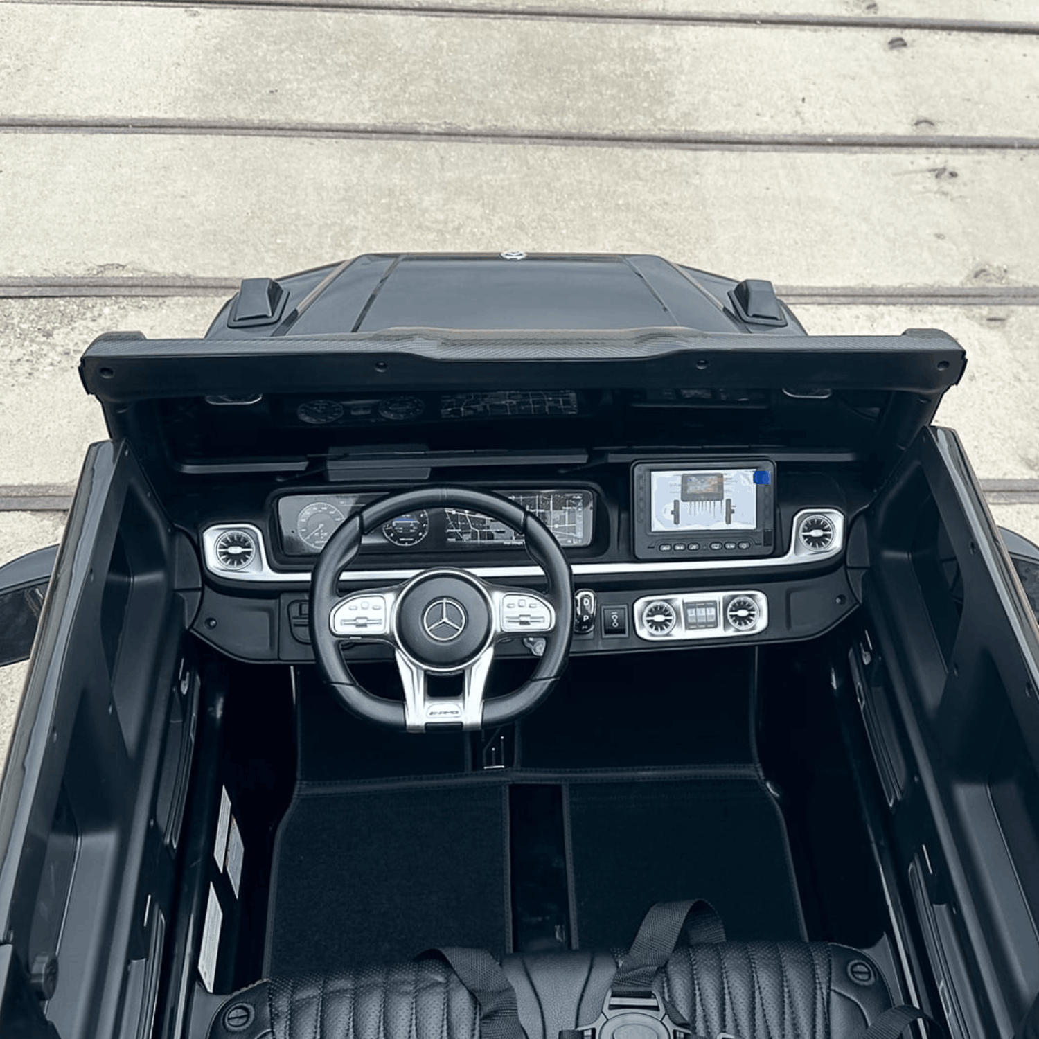 Лицензиран Акумулаторен Джип Mercedes-Benz G63 PREMIUM, 24V/14Ah, 4x4, 800W, MP4 - Image 15