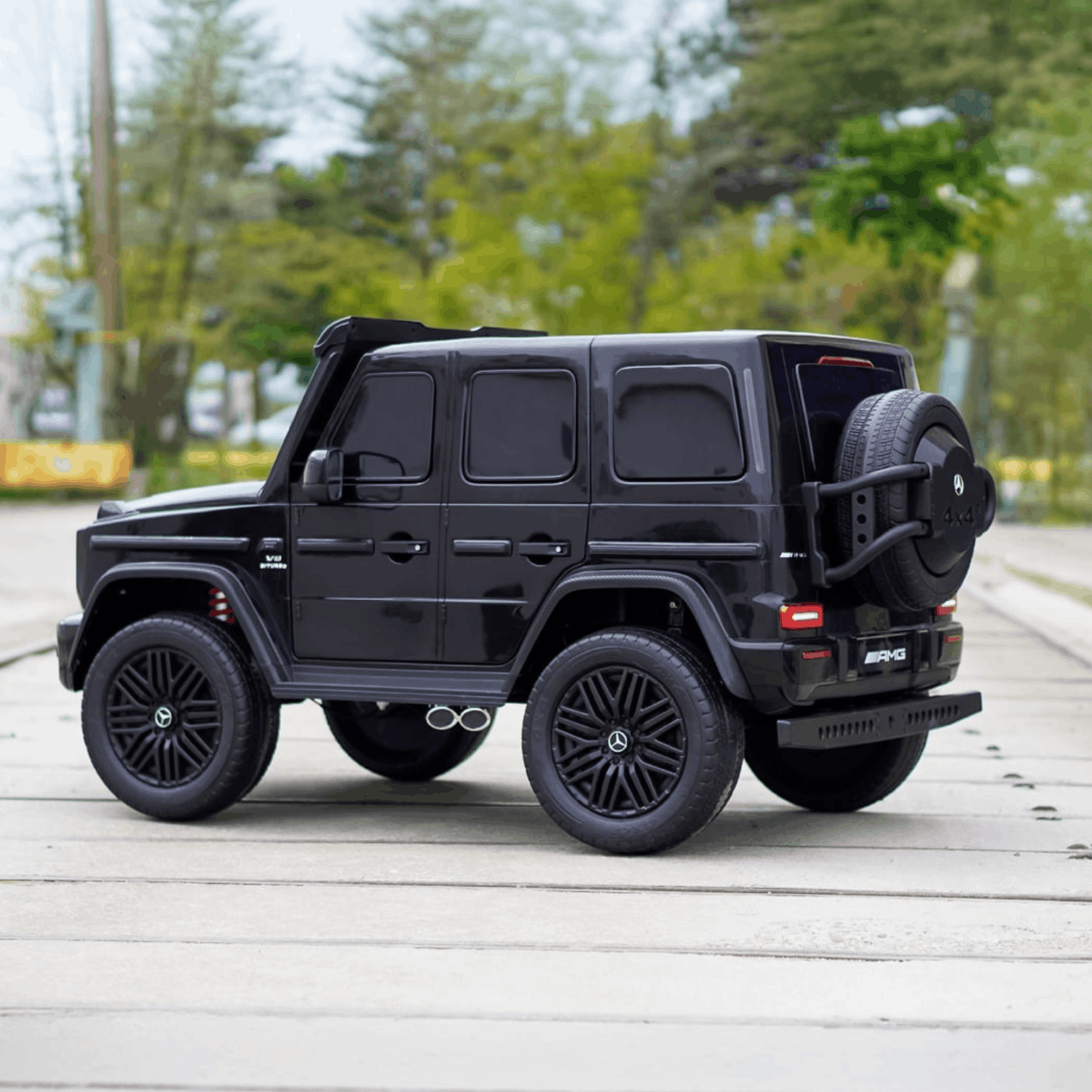 Лицензиран Акумулаторен Джип Mercedes-Benz G63 PREMIUM, 24V/14Ah, 4x4, 800W, MP4 - Image 2