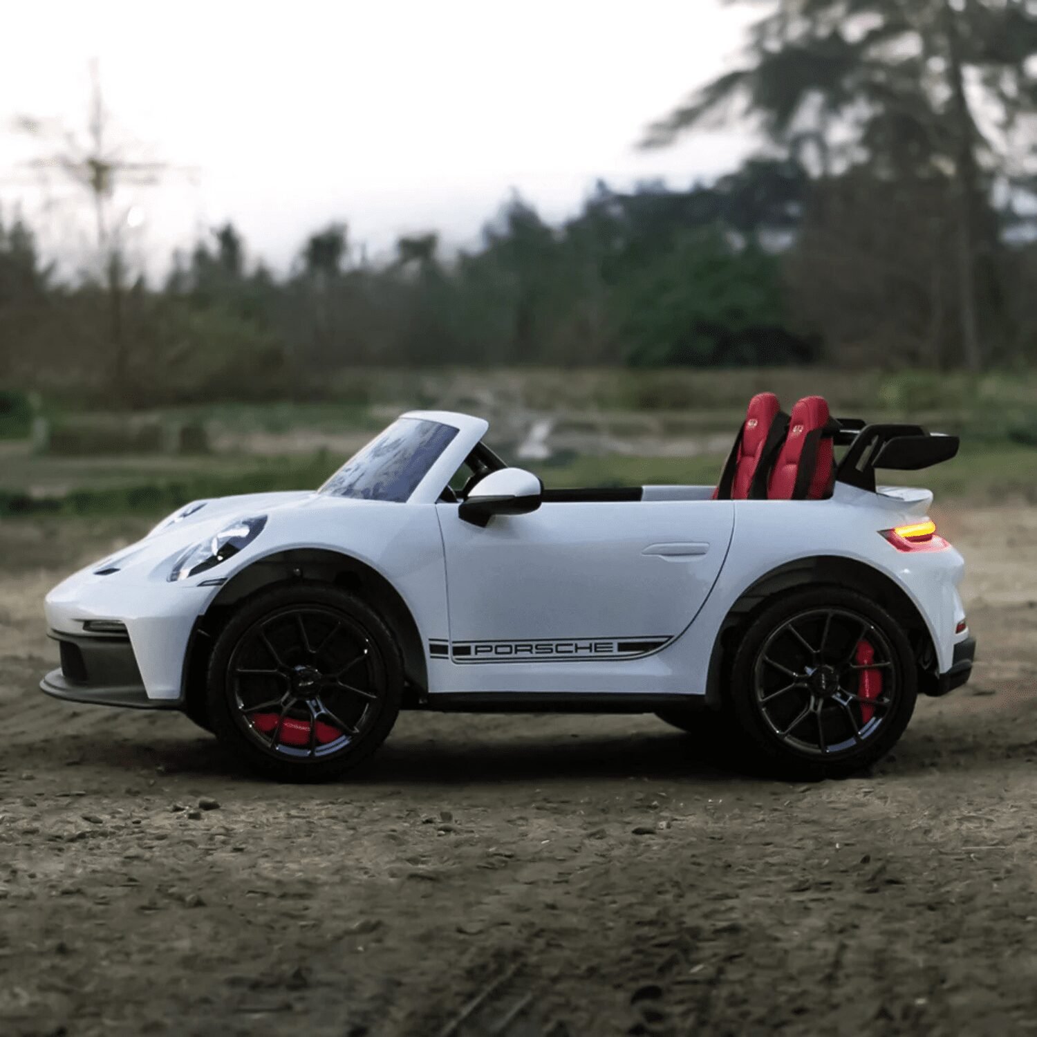 Лицензирана акумулаторна кола Porsche 911 2026, GT3, 24V14Ah, 400W, Надуваеми Гуми, Безчеткови мотори - Image 4