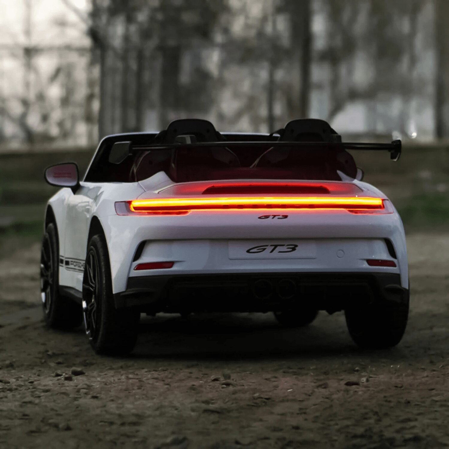 Лицензирана акумулаторна кола Porsche 911 2026, GT3, 24V14Ah, 400W, Надуваеми Гуми, Безчеткови мотори - Image 6