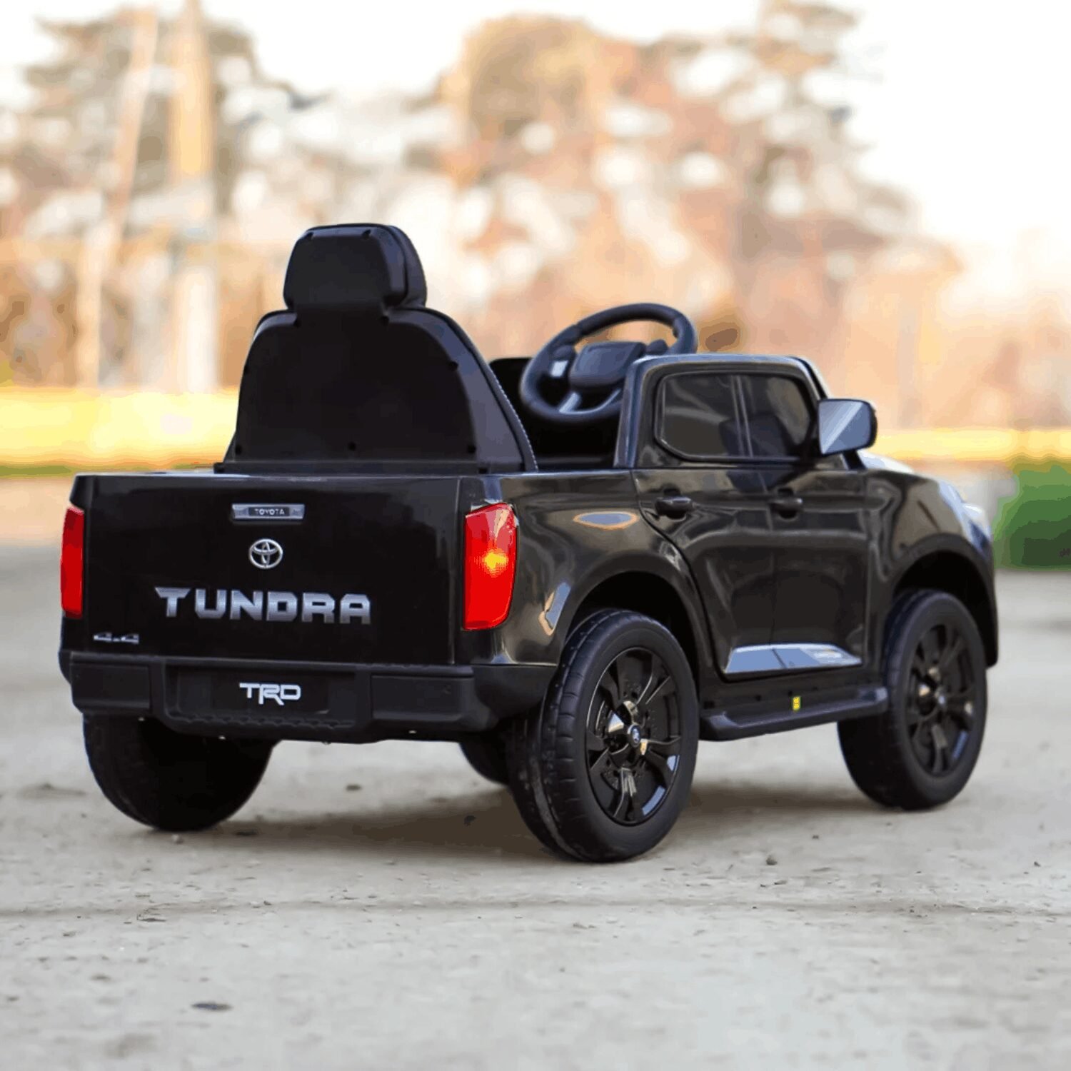 Лицензиран Акумулаторен Джип Toyota Tundra, 12V/7Ah, 80W, EVA гуми, R/C 2.4G - Image 5